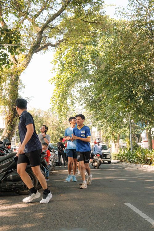 Race photo from Happy One Decade Unpad Runner