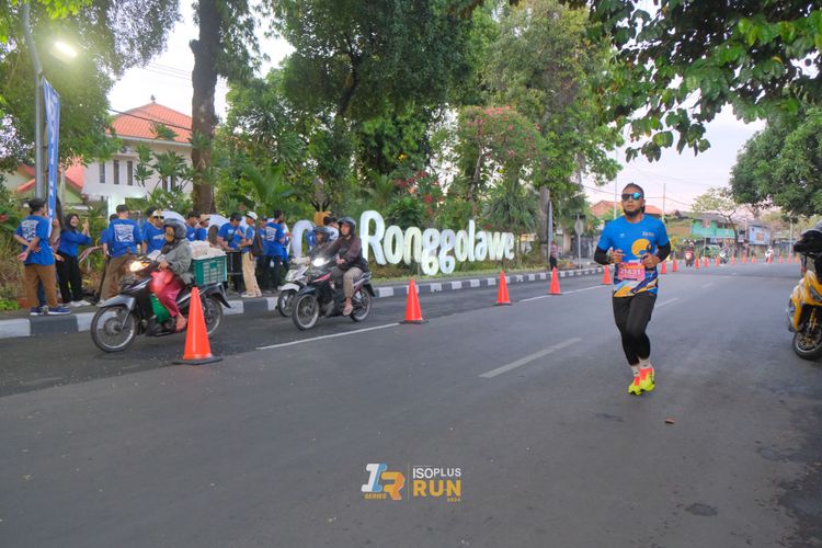 Race photo from Isoplus Run 2024 Surabaya