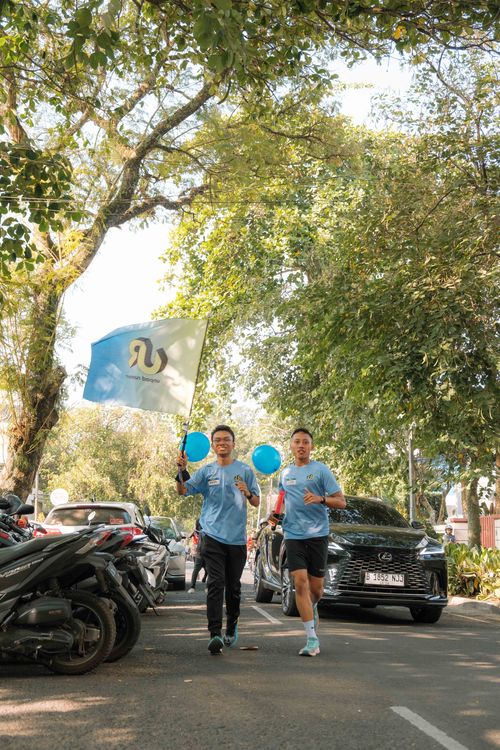 Race photo from Happy One Decade Unpad Runner