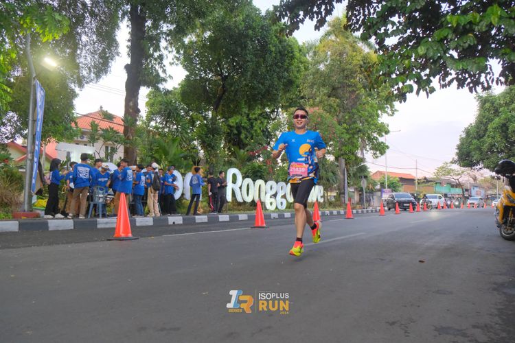 Race photo from Isoplus Run 2024 Surabaya