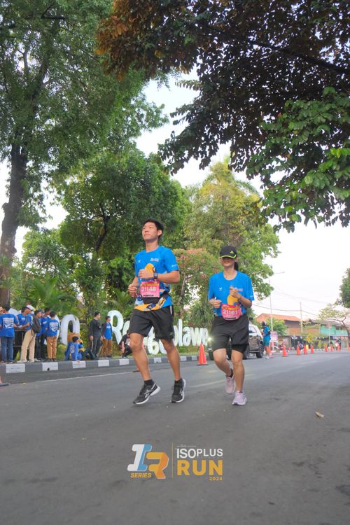 Race photo from Isoplus Run 2024 Surabaya