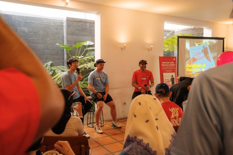 Race photo from Happy One Decade Unpad Runner