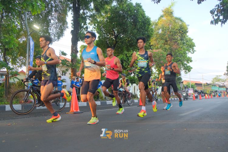 Race photo from Isoplus Run 2024 Surabaya