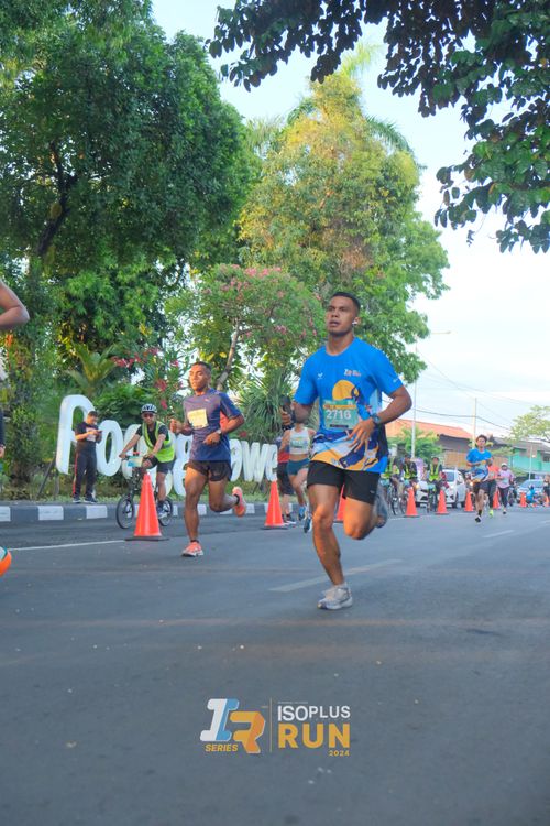 Race photo from Isoplus Run 2024 Surabaya