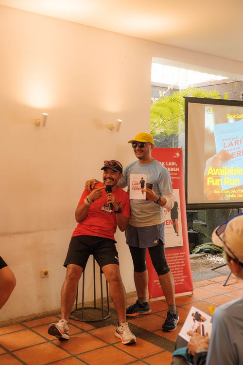 Race photo from Happy One Decade Unpad Runner