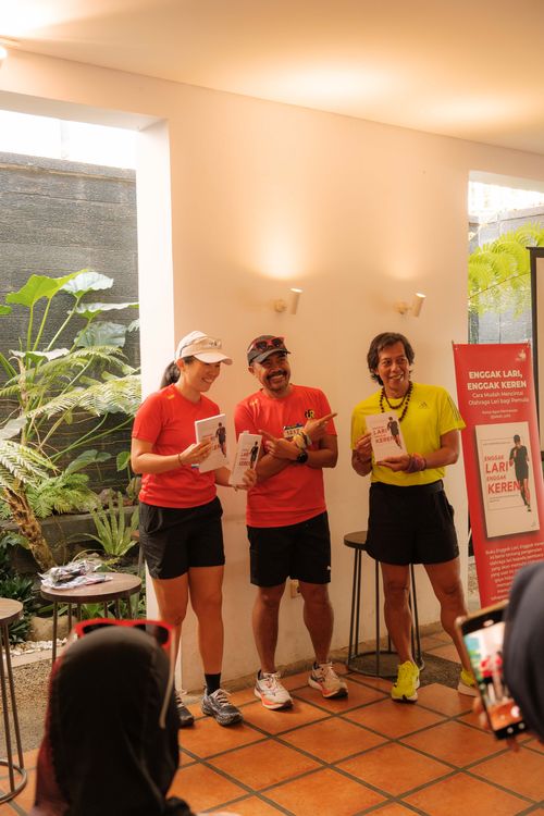 Race photo from Happy One Decade Unpad Runner
