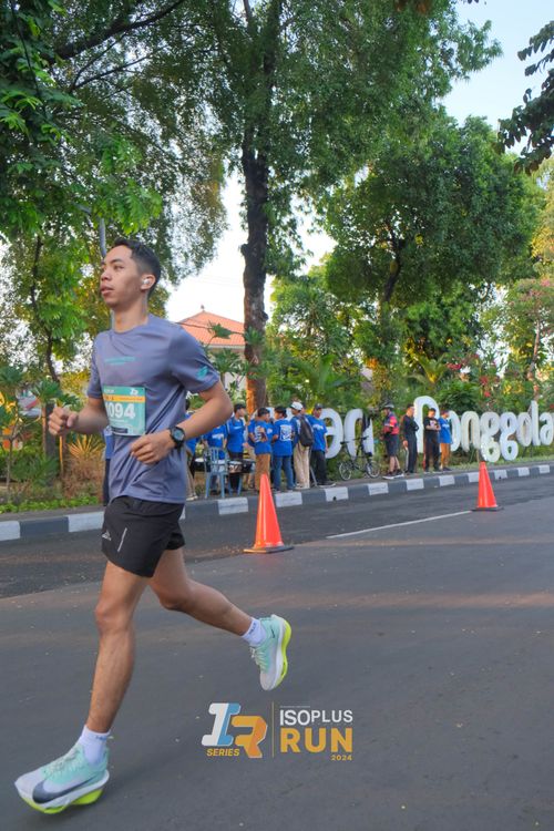 Race photo from Isoplus Run 2024 Surabaya