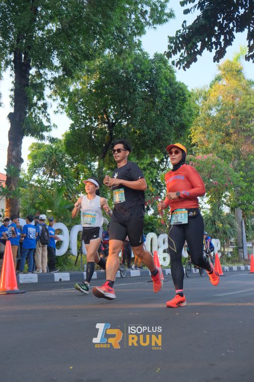 Race photo from Isoplus Run 2024 Surabaya