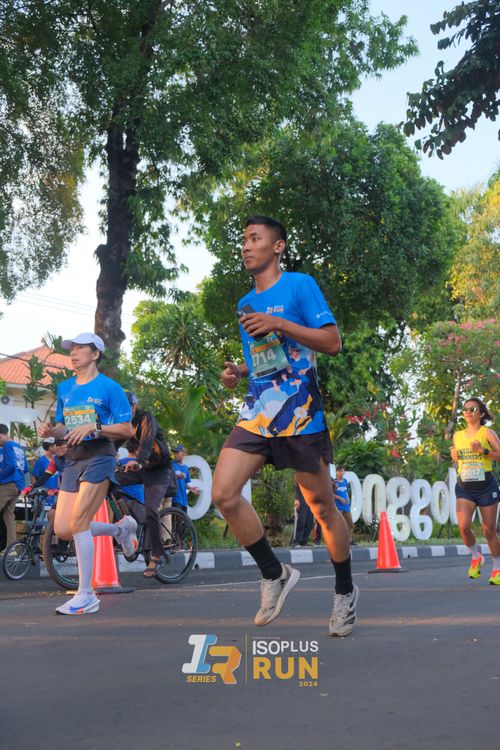 Race photo from Isoplus Run 2024 Surabaya