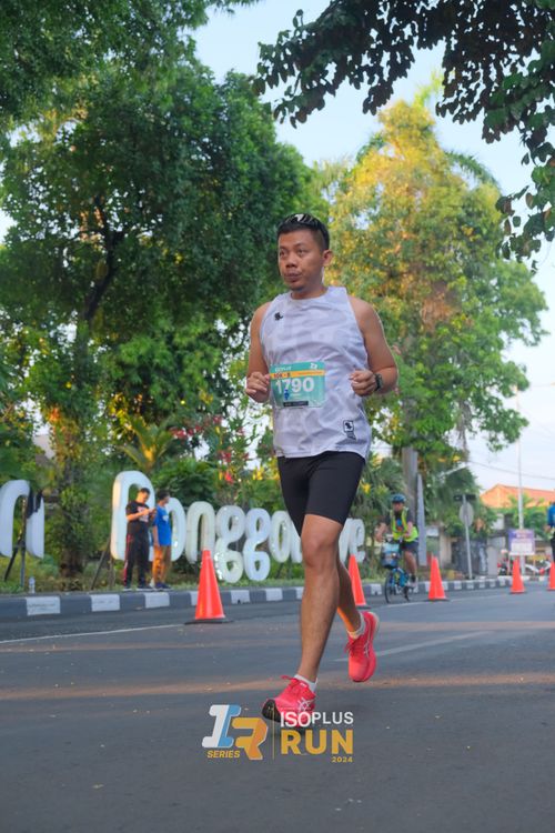 Race photo from Isoplus Run 2024 Surabaya