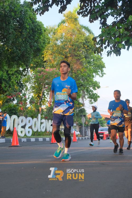 Race photo from Isoplus Run 2024 Surabaya
