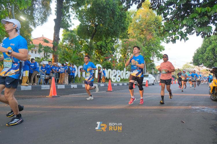 Race photo from Isoplus Run 2024 Surabaya