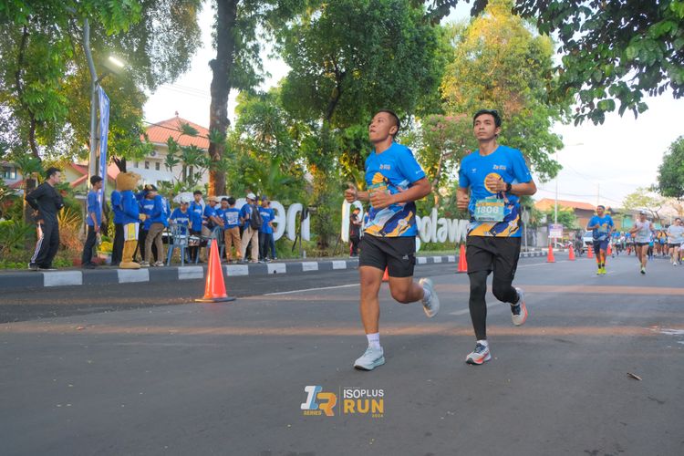 Race photo from Isoplus Run 2024 Surabaya