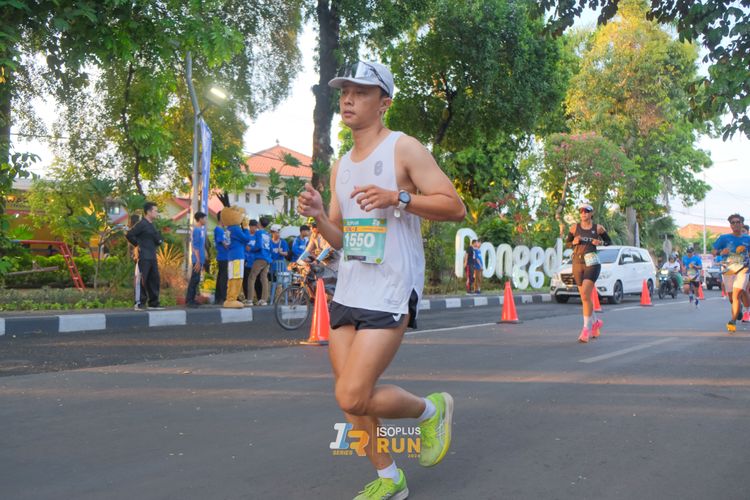 Race photo from Isoplus Run 2024 Surabaya