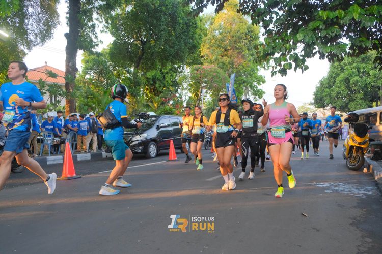 Race photo from Isoplus Run 2024 Surabaya