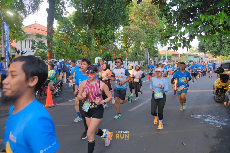 Race photo from Isoplus Run 2024 Surabaya