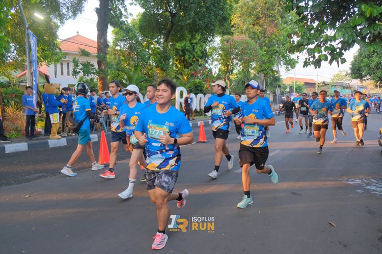 Race photo from Isoplus Run 2024 Surabaya