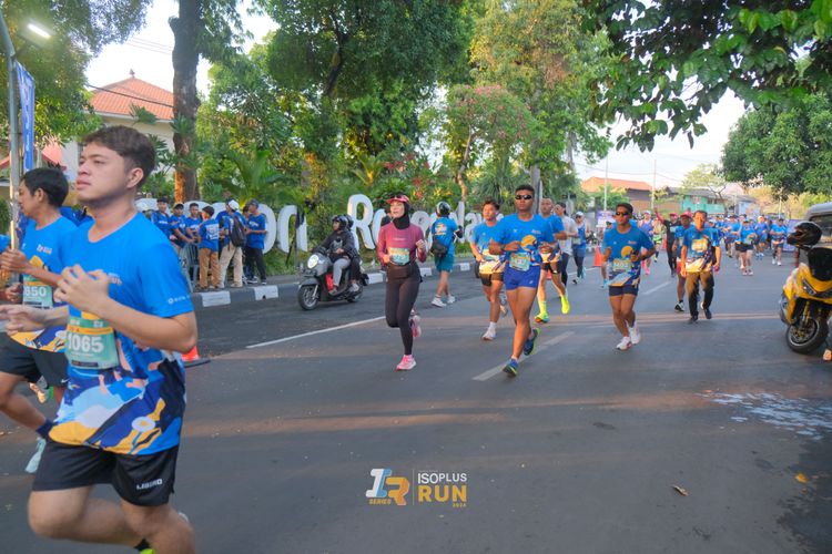 Race photo from Isoplus Run 2024 Surabaya