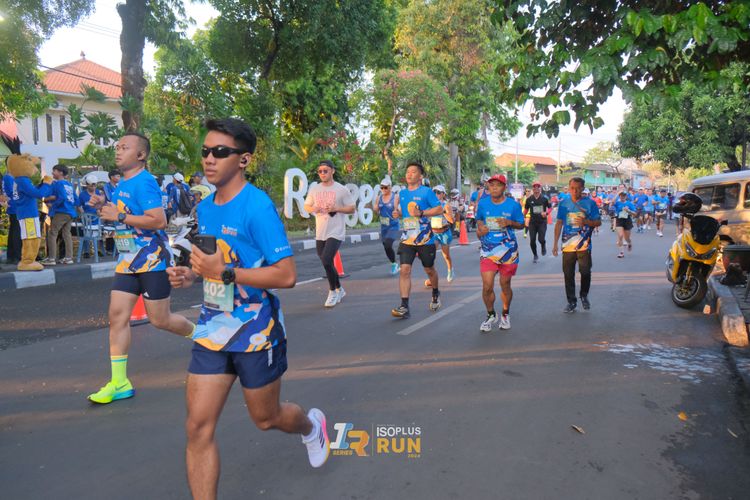 Race photo from Isoplus Run 2024 Surabaya