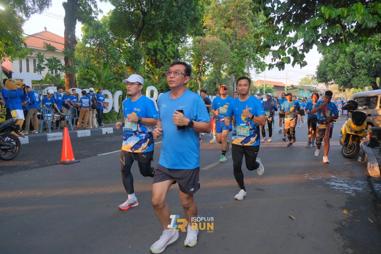 Race photo from Isoplus Run 2024 Surabaya
