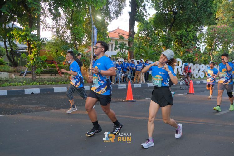 Race photo from Isoplus Run 2024 Surabaya