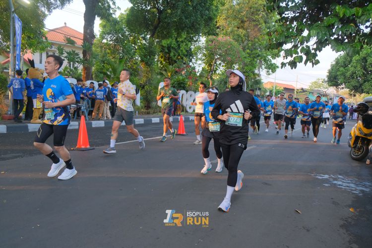 Race photo from Isoplus Run 2024 Surabaya