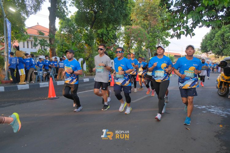 Race photo from Isoplus Run 2024 Surabaya
