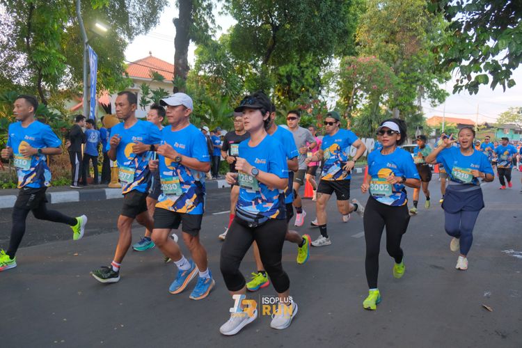 Race photo from Isoplus Run 2024 Surabaya