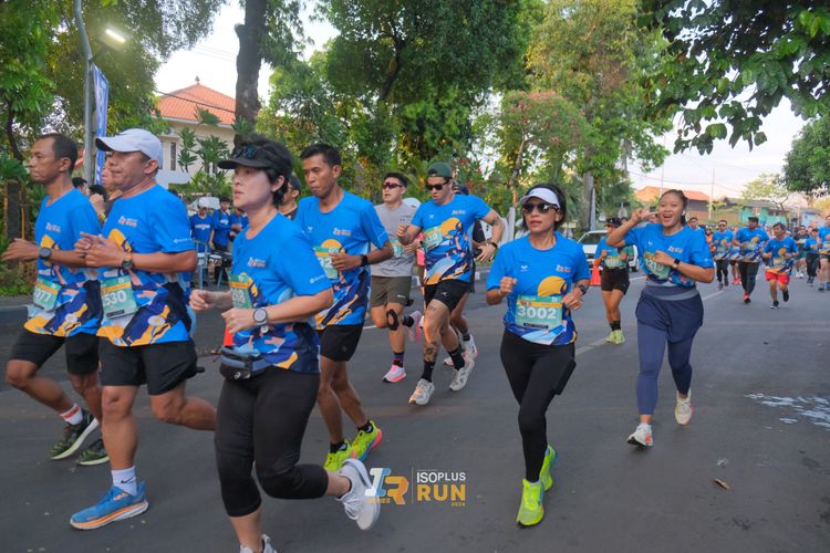 Race photo from Isoplus Run 2024 Surabaya