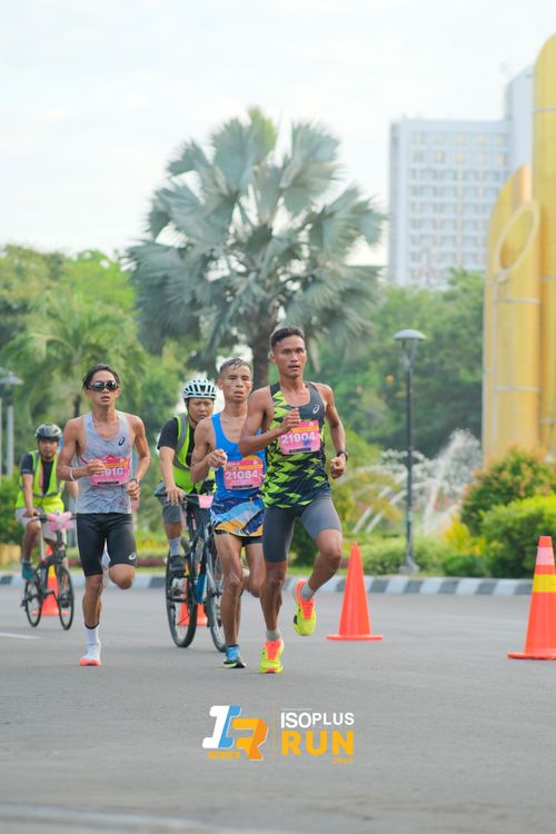 Race photo from Isoplus Run 2024 Surabaya