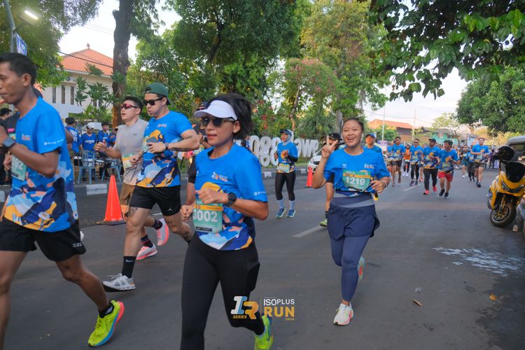 Race photo from Isoplus Run 2024 Surabaya