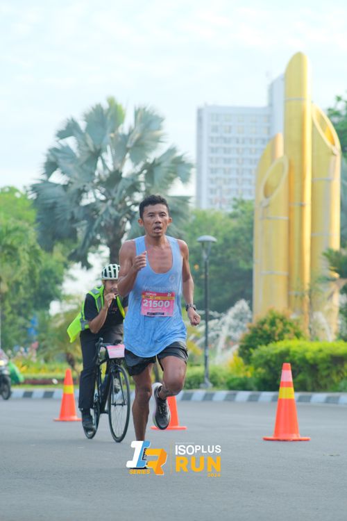Race photo from Isoplus Run 2024 Surabaya