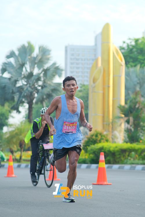 Race photo from Isoplus Run 2024 Surabaya