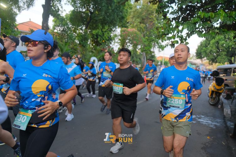 Race photo from Isoplus Run 2024 Surabaya