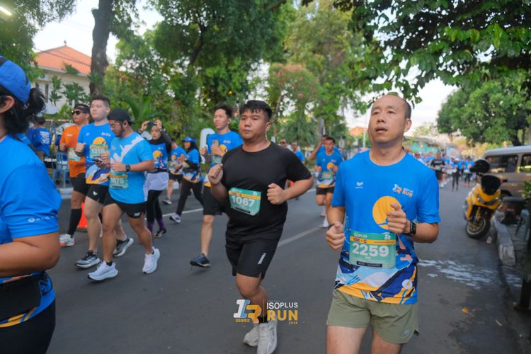 Race photo from Isoplus Run 2024 Surabaya