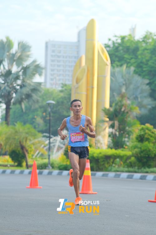 Race photo from Isoplus Run 2024 Surabaya