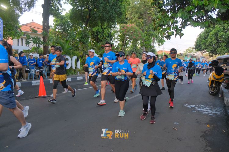 Race photo from Isoplus Run 2024 Surabaya