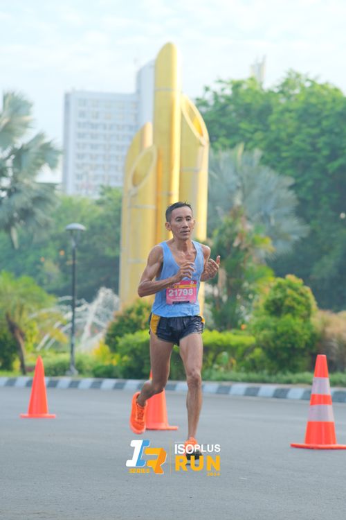 Race photo from Isoplus Run 2024 Surabaya