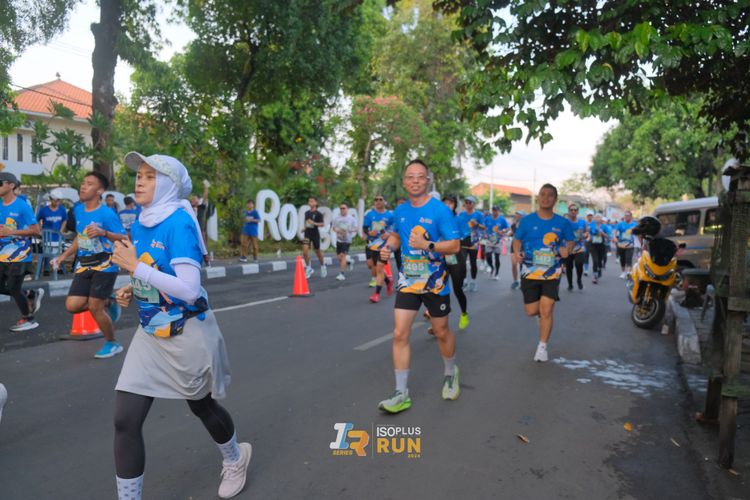 Race photo from Isoplus Run 2024 Surabaya