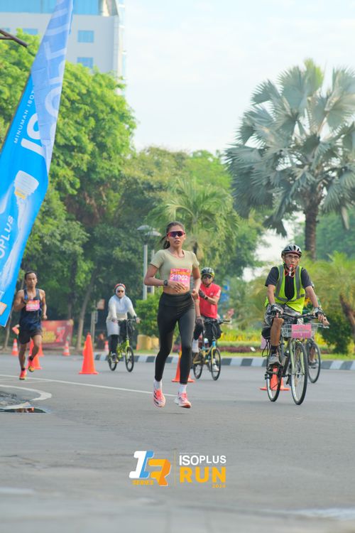 Race photo from Isoplus Run 2024 Surabaya