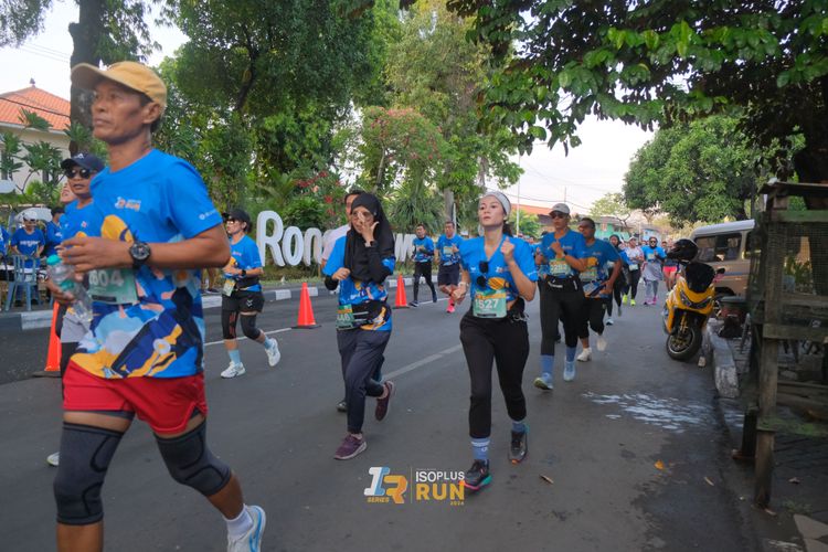Race photo from Isoplus Run 2024 Surabaya