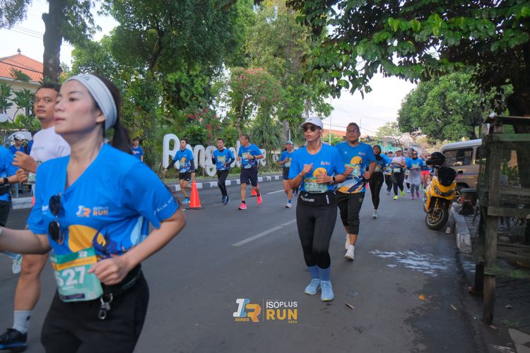 Race photo from Isoplus Run 2024 Surabaya