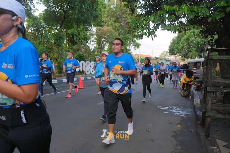 Race photo from Isoplus Run 2024 Surabaya