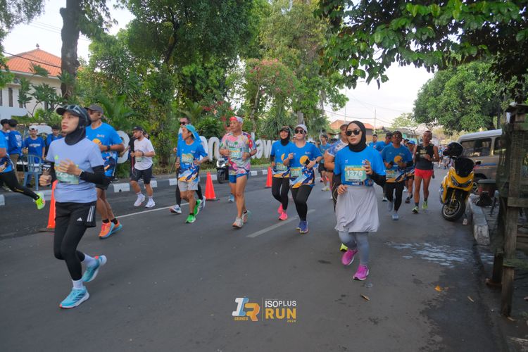 Race photo from Isoplus Run 2024 Surabaya