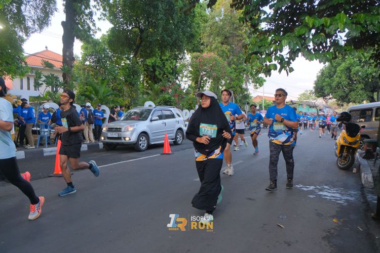 Race photo from Isoplus Run 2024 Surabaya