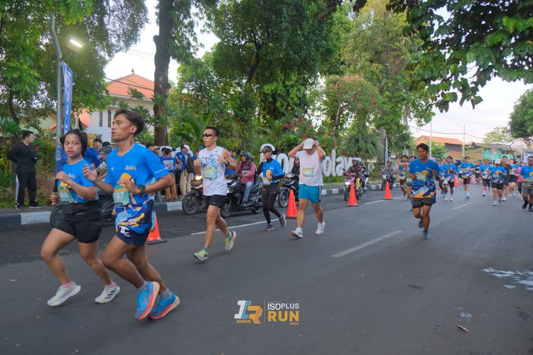 Race photo from Isoplus Run 2024 Surabaya