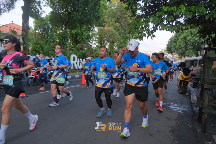 Race photo from Isoplus Run 2024 Surabaya