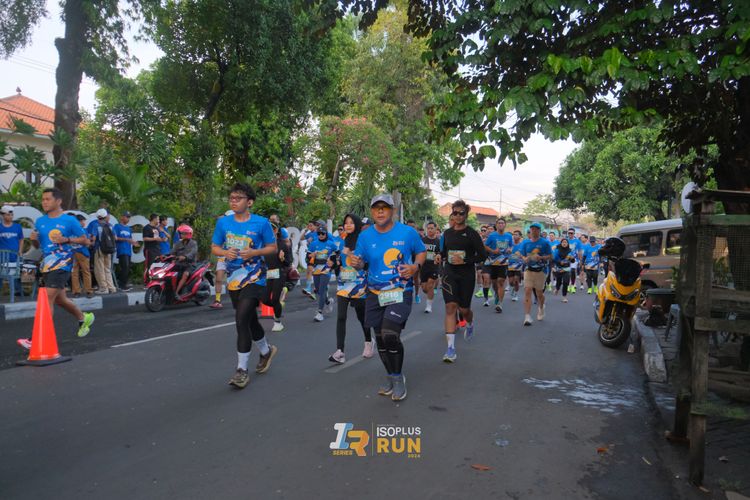 Race photo from Isoplus Run 2024 Surabaya