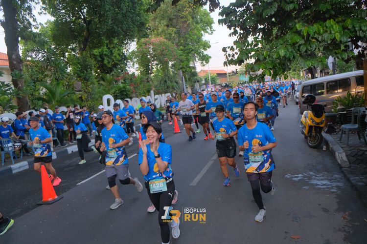 Race photo from Isoplus Run 2024 Surabaya