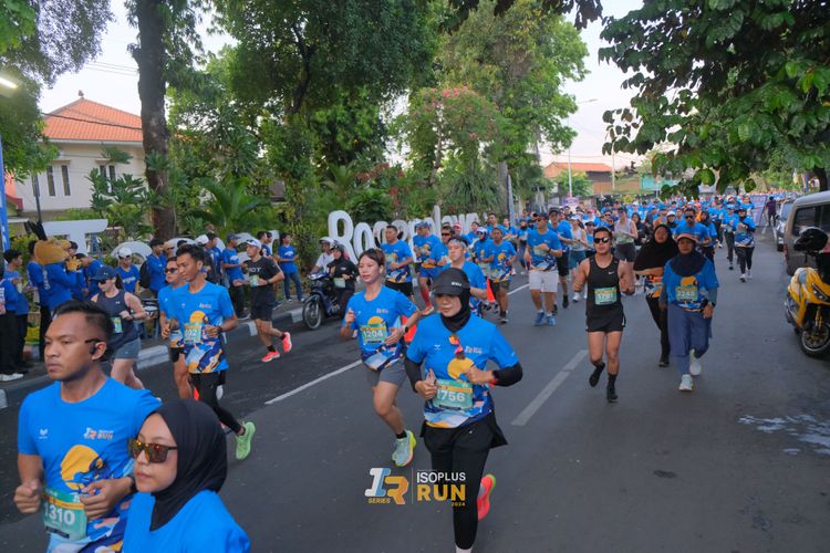 Race photo from Isoplus Run 2024 Surabaya